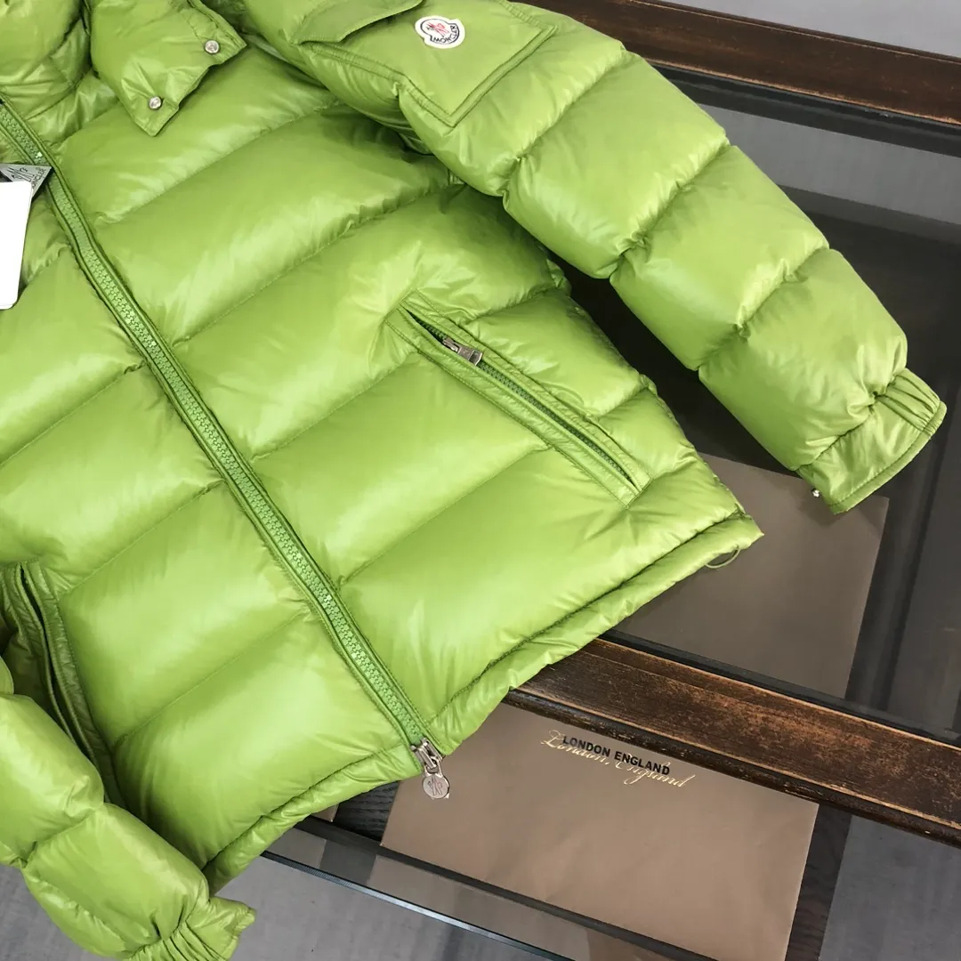 Moncler/ #MAYA Same Style Classic # ！ ， Moncler 。 Classic ， 、 ， 8 ，Maya Moncler ， 。 ， ， 。 ➖NFC ➖ nylon 。 ➖ ， Authentic Quality Size：Classic （ 1-6）Pink（0-3）White（1-5）Gray（1-5） （1-5） （1-6） （1-6）